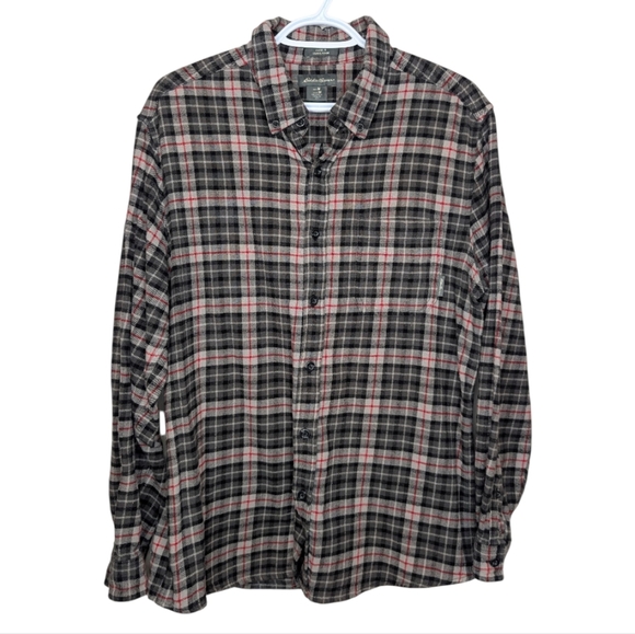 Eddie Bauer Classic Fit Mens M Red Grey Black Plaid Flannel Button Down Shirt - Picture 1 of 9